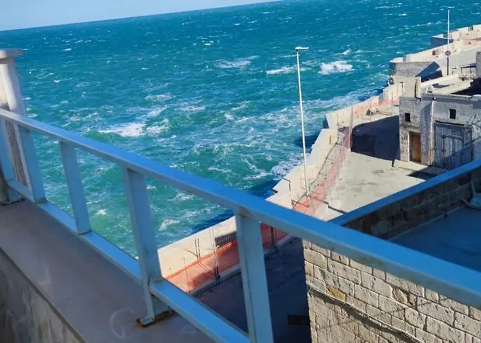 Extravacanza Dipinto Di Blu * Polignano a Mare