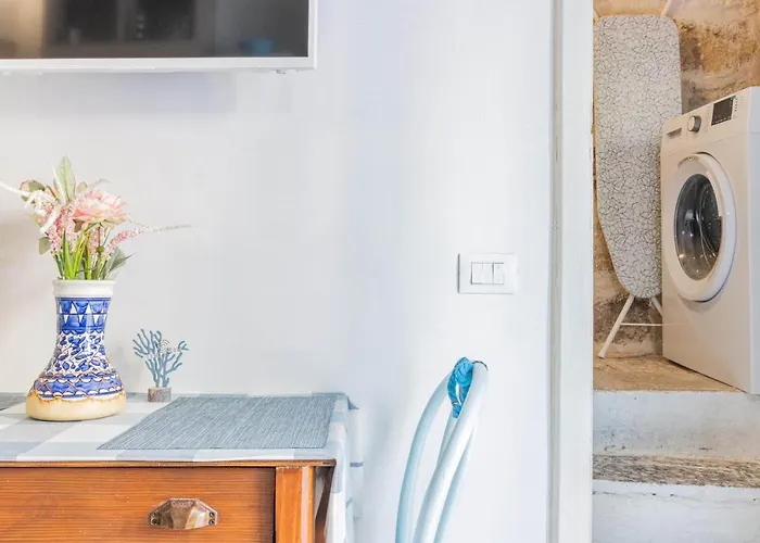 Extravacanza Dipinto Di Blu شقة بولينيانو آ ماري